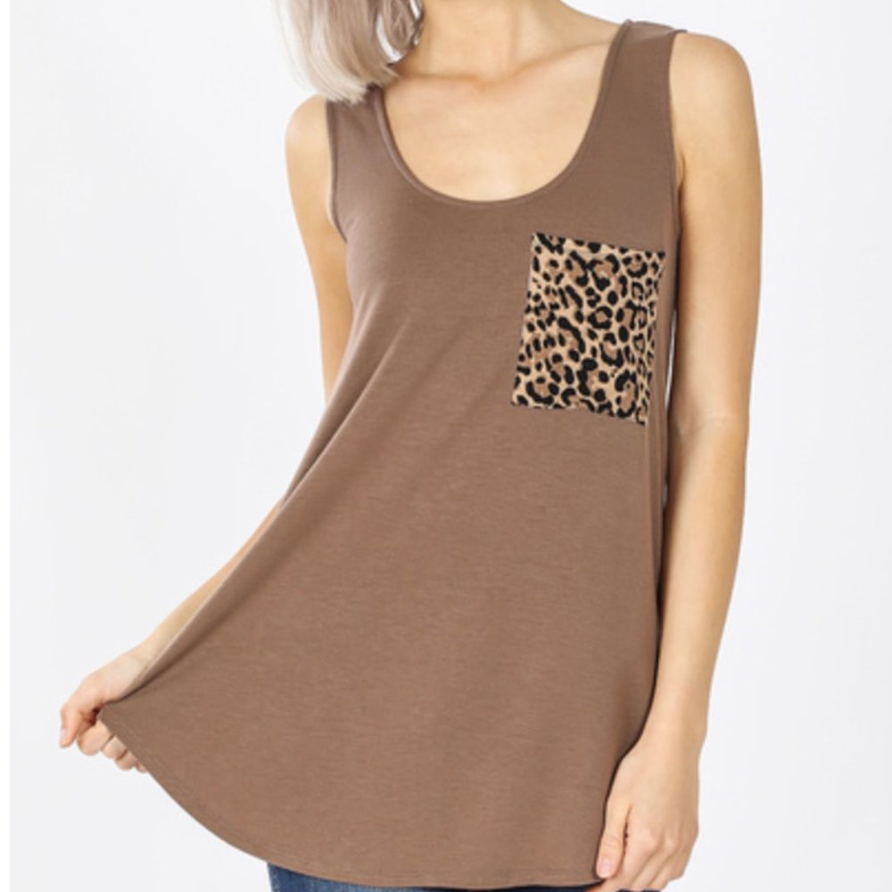 Sleeveless Leopard Print Pocket Top
